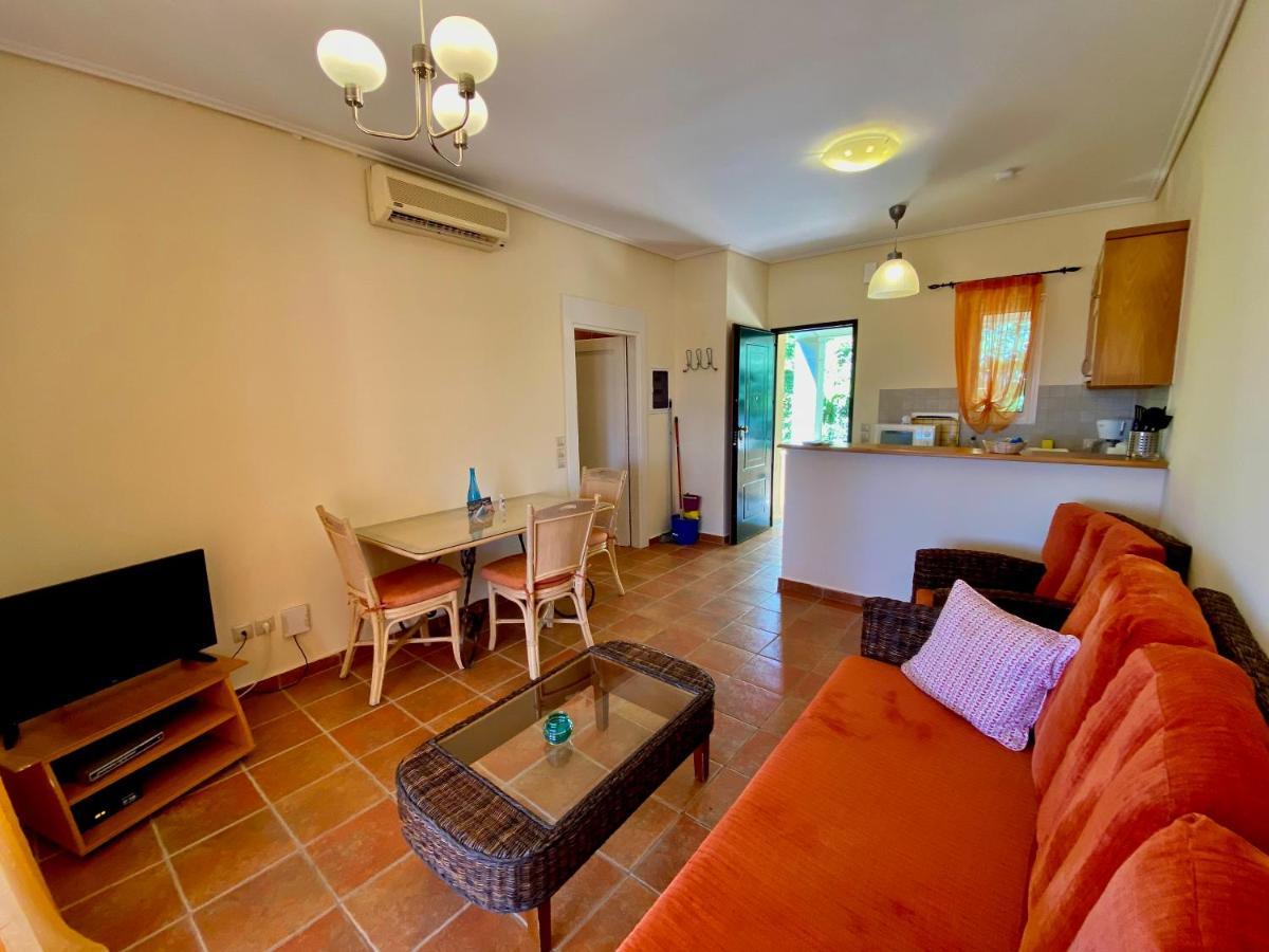 La Riviera Barbati Seaside Apartments & Villas Exterior photo
